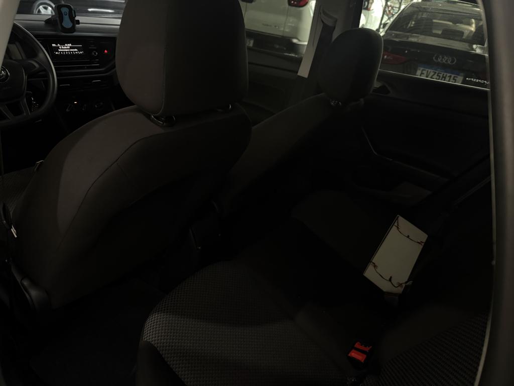 VOLKSWAGEN Polo Hatch - Foto