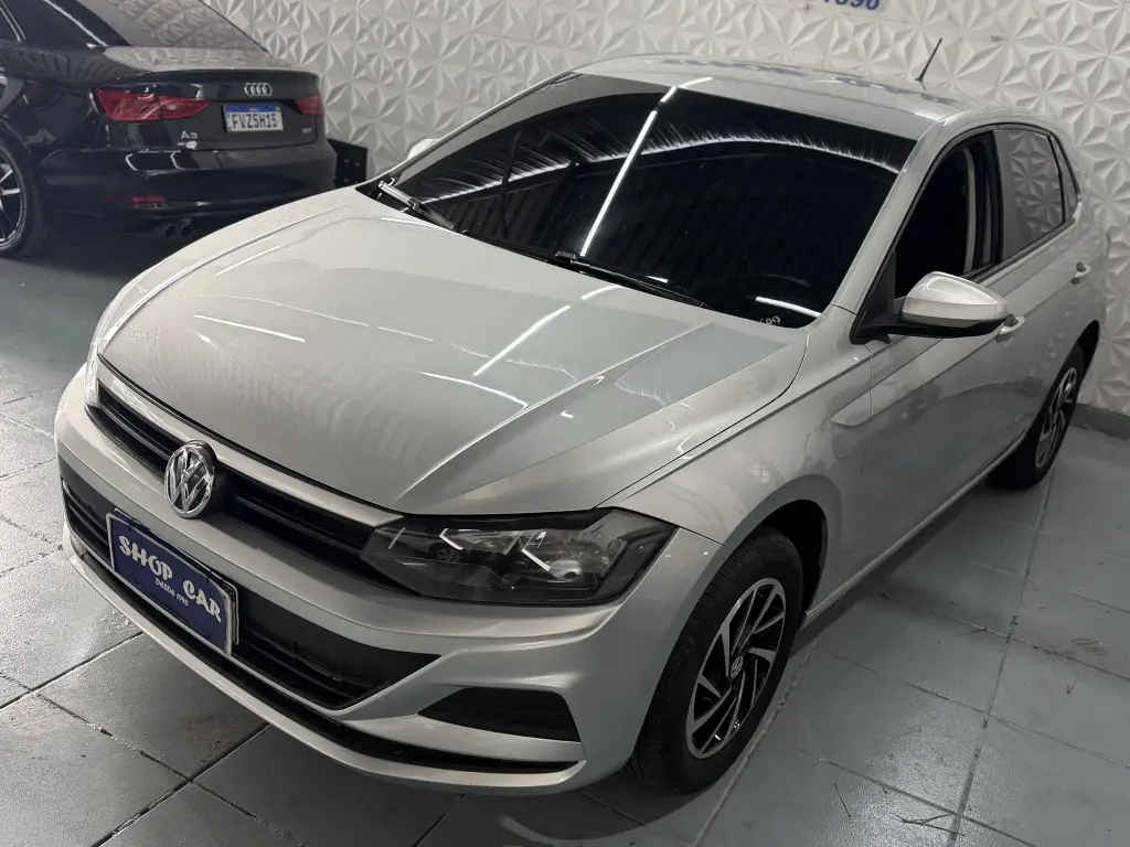 VOLKSWAGEN Polo Hatch - Foto