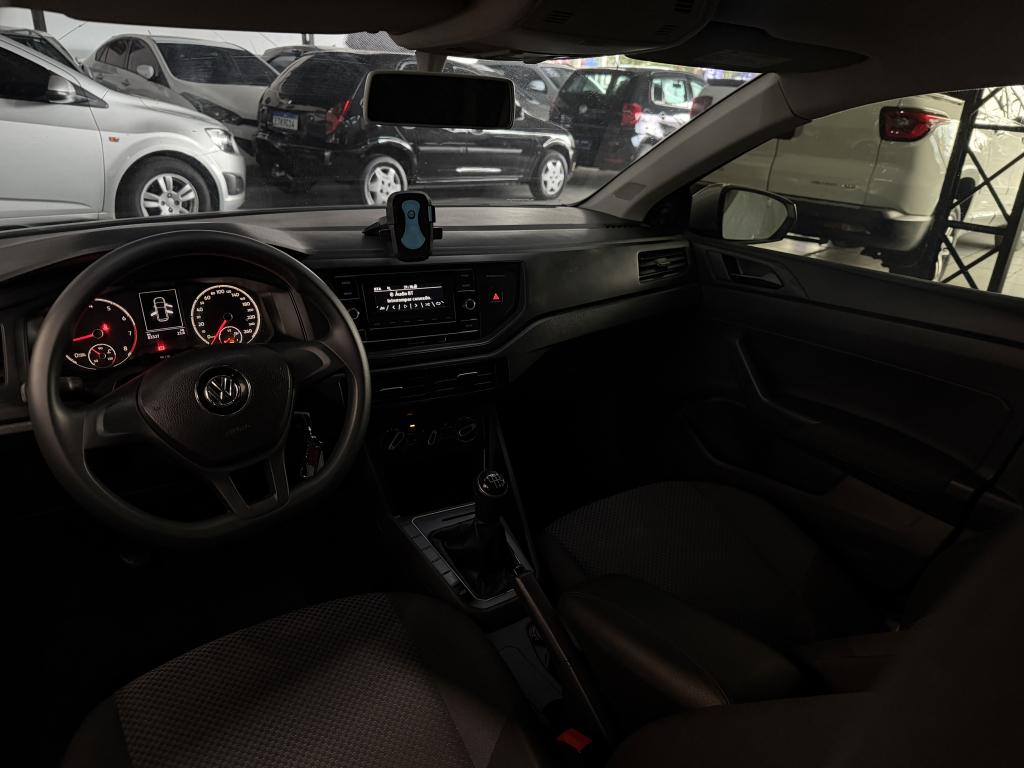 VOLKSWAGEN Polo Hatch - Foto