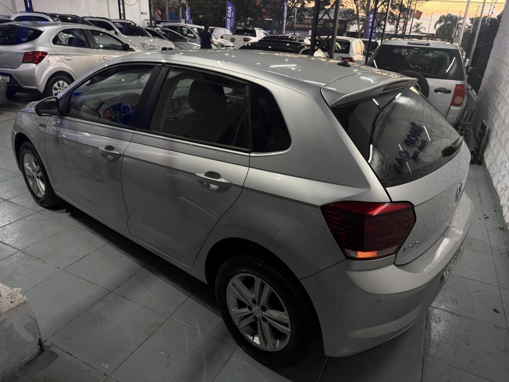 VOLKSWAGEN Polo Hatch - Foto