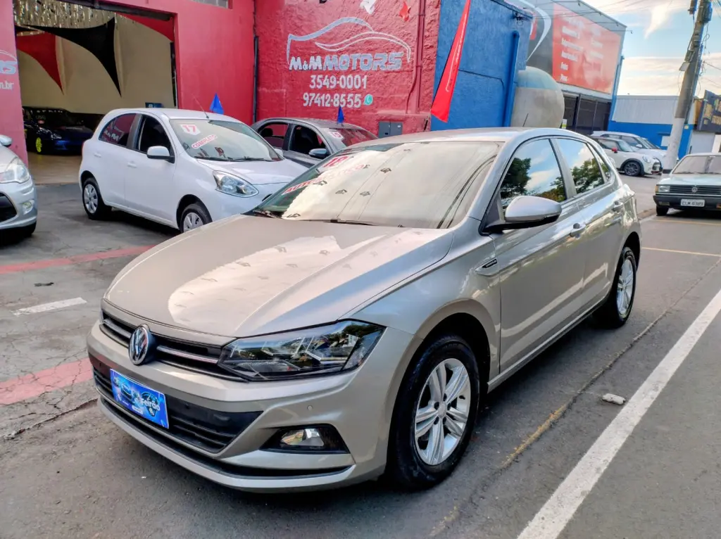 VOLKSWAGEN Polo Hatch