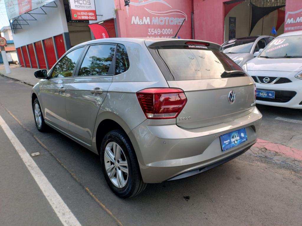 VOLKSWAGEN Polo Hatch - Foto