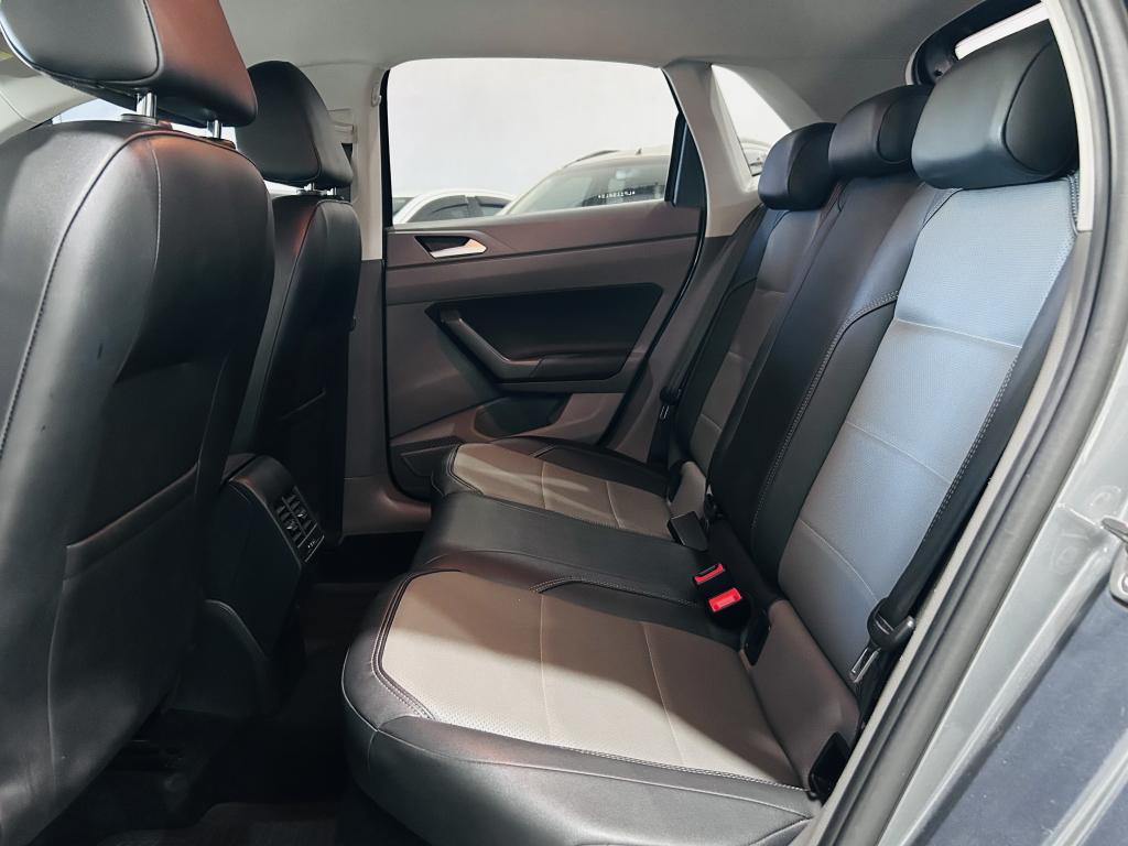 VOLKSWAGEN Polo Hatch - Foto