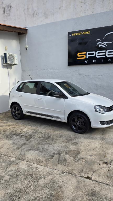 VOLKSWAGEN Polo Hatch - Foto