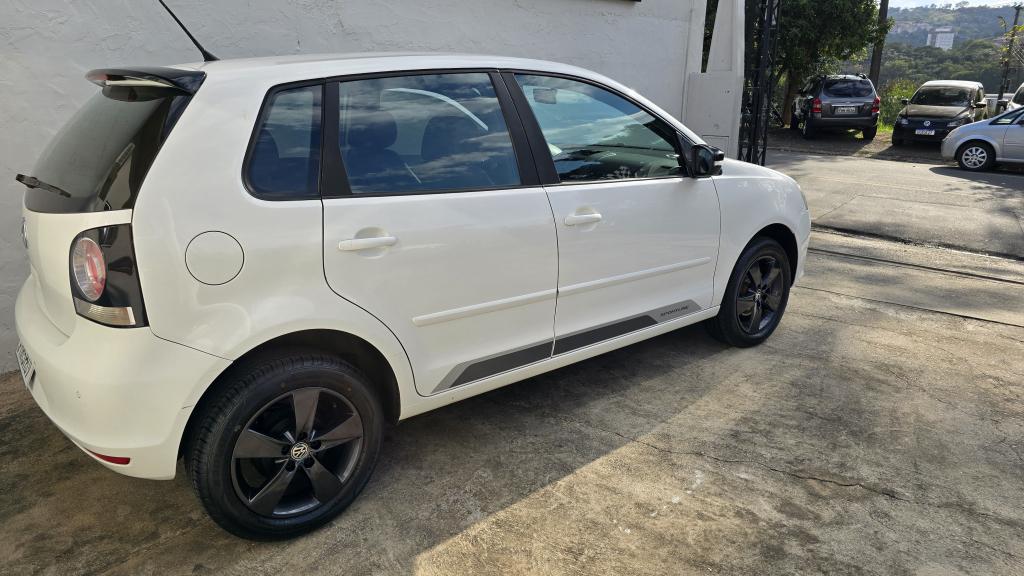 VOLKSWAGEN Polo Hatch - Foto