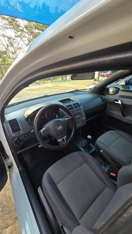 VOLKSWAGEN Polo Hatch - Foto