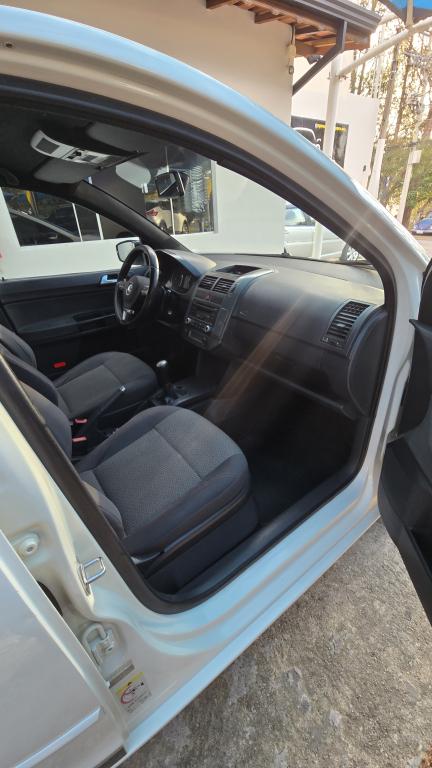 VOLKSWAGEN Polo Hatch - Foto