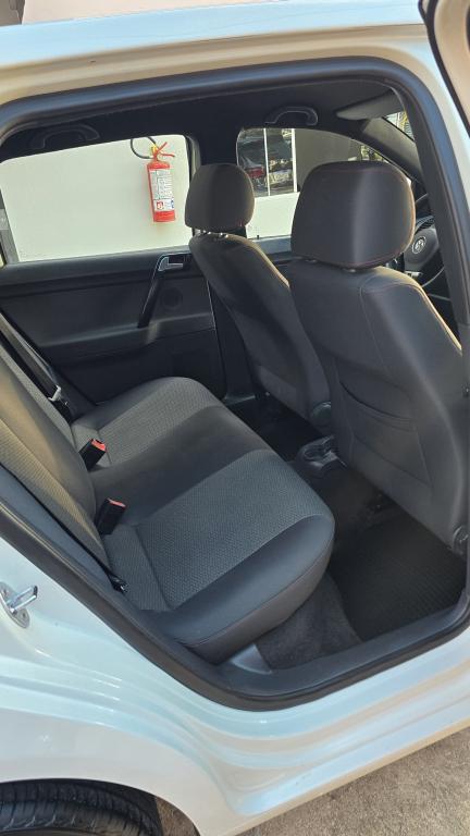 VOLKSWAGEN Polo Hatch - Foto