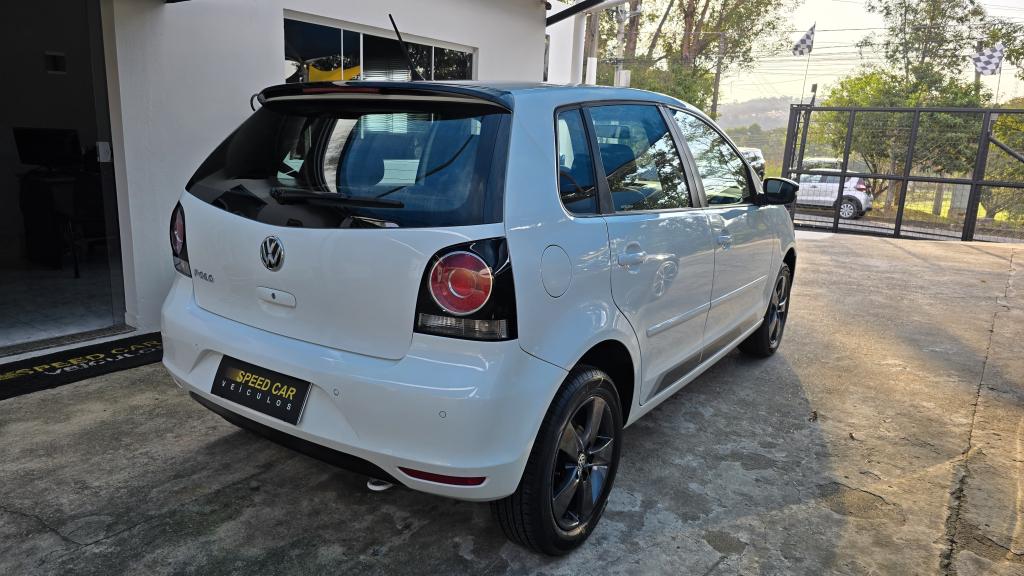 VOLKSWAGEN Polo Hatch - Foto