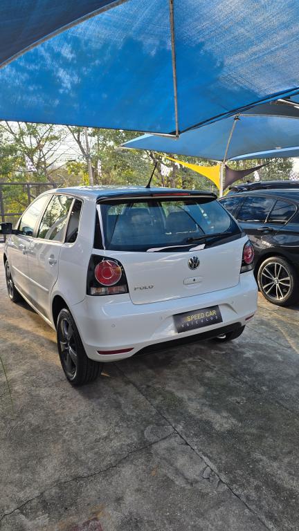 VOLKSWAGEN Polo Hatch - Foto
