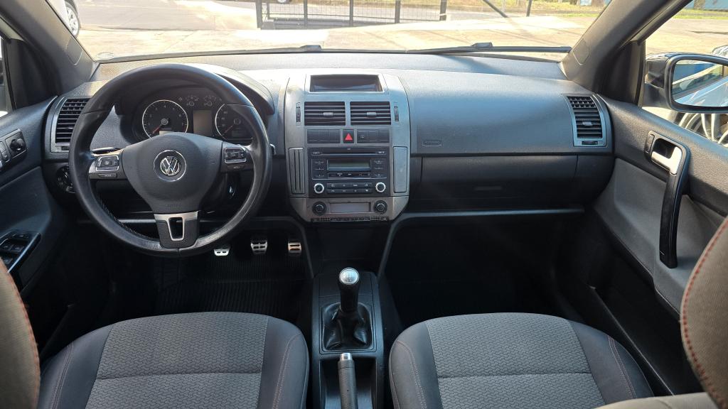 VOLKSWAGEN Polo Hatch - Foto