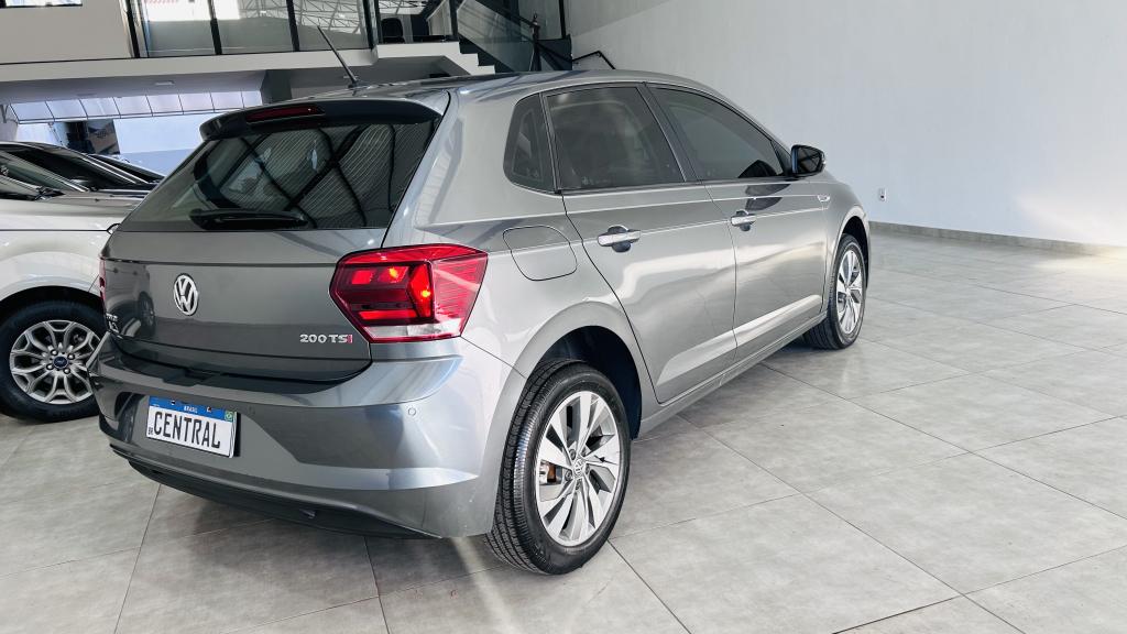 VOLKSWAGEN Polo Hatch - Foto