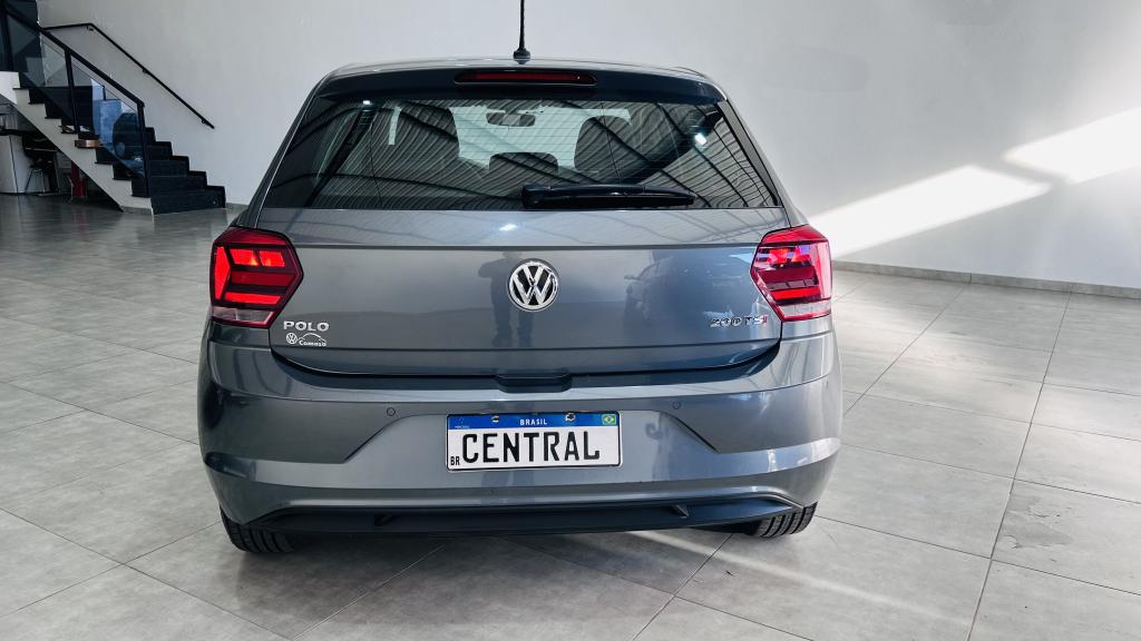 VOLKSWAGEN Polo Hatch - Foto