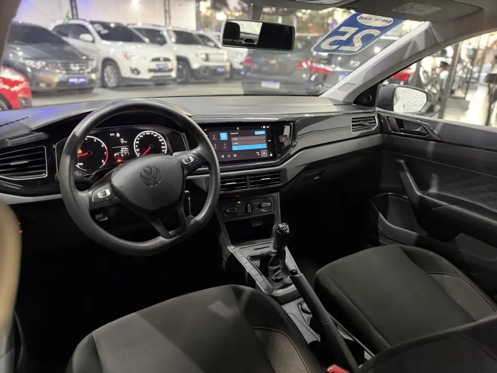 VOLKSWAGEN Polo Hatch - Foto