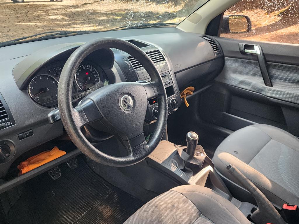 VOLKSWAGEN Polo Hatch - Foto