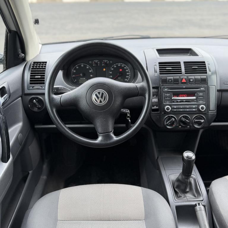 VOLKSWAGEN Polo Hatch - Foto