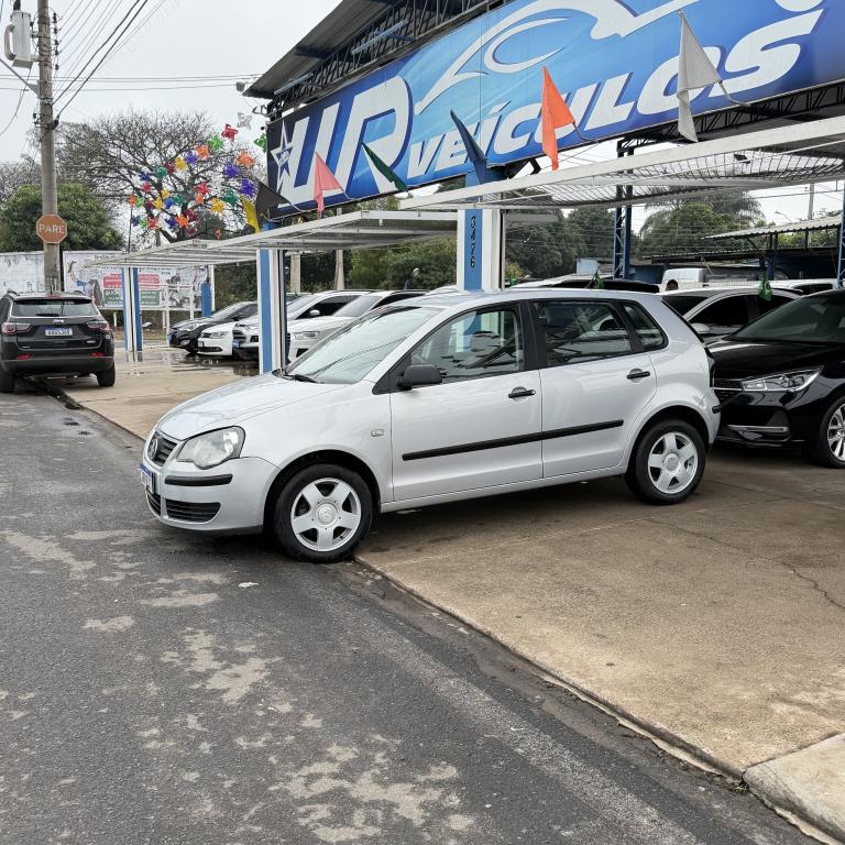 VOLKSWAGEN Polo Hatch - Foto