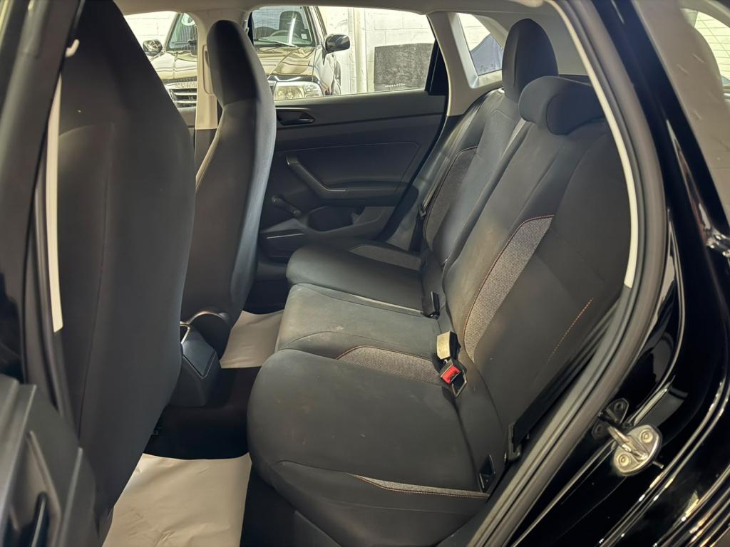 VOLKSWAGEN Polo Hatch - Foto
