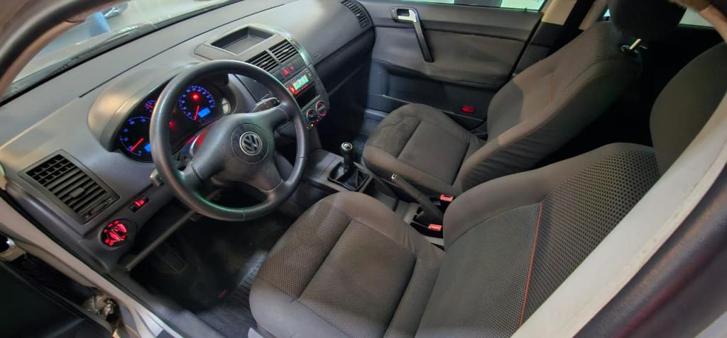 VOLKSWAGEN Polo Hatch - Foto