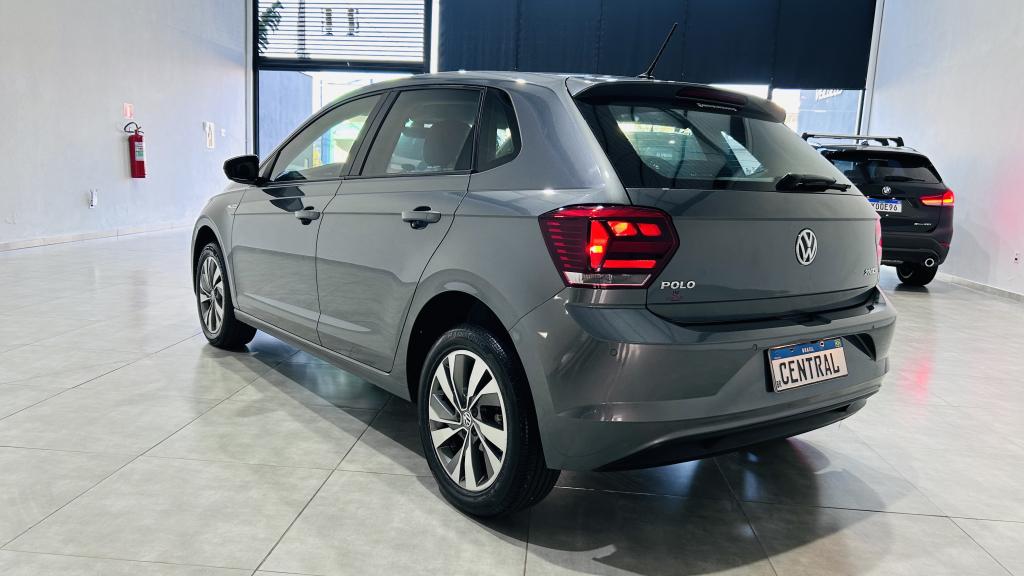 VOLKSWAGEN Polo Hatch - Foto