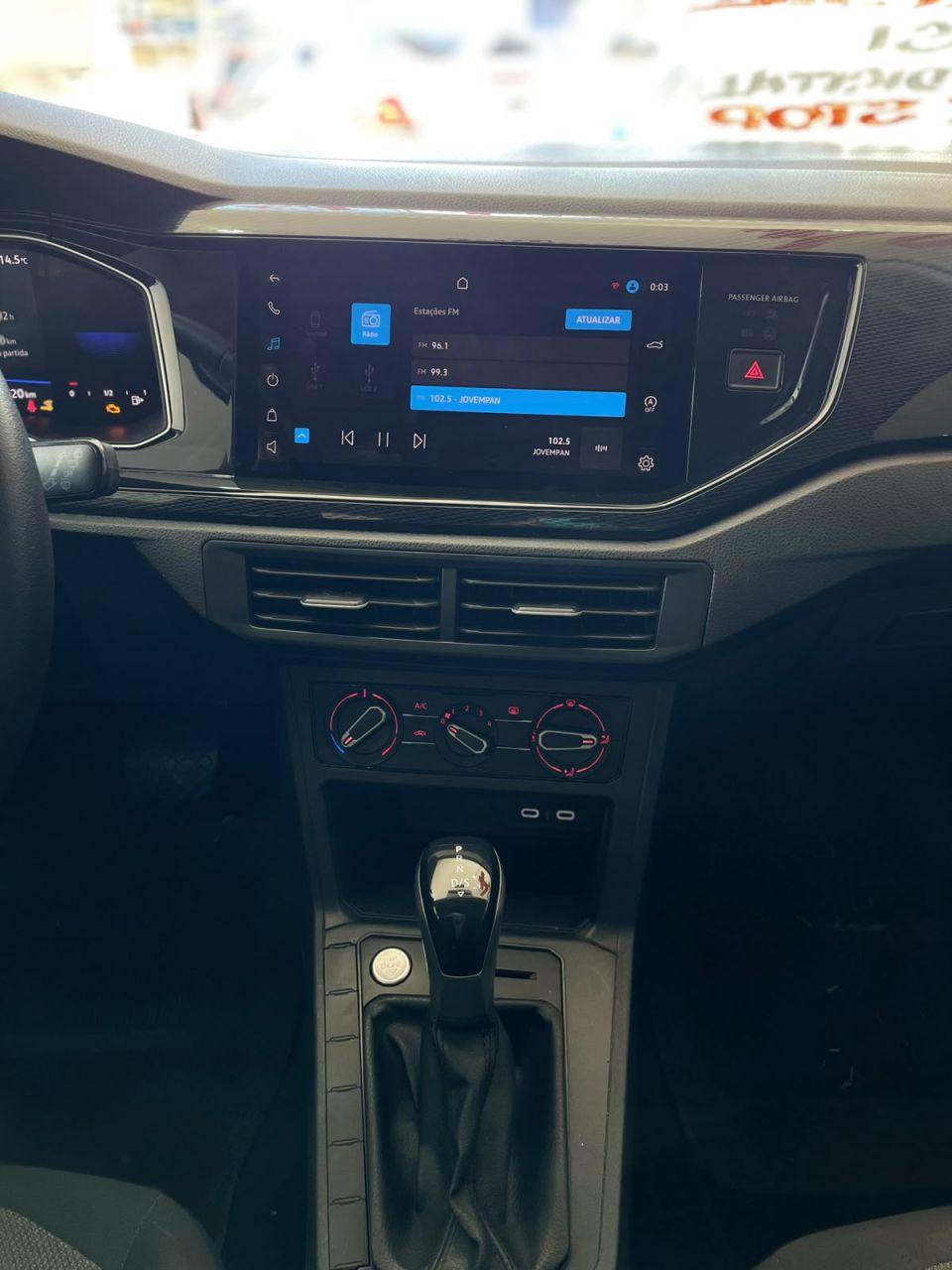 VOLKSWAGEN Polo Hatch - Foto