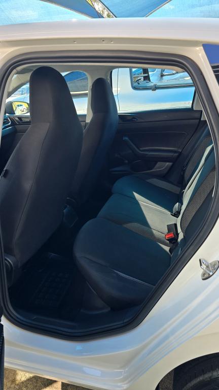 VOLKSWAGEN Polo Hatch - Foto
