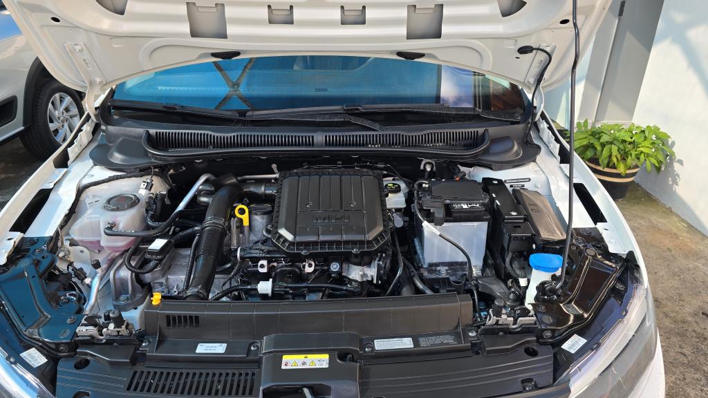 VOLKSWAGEN Polo Hatch - Foto