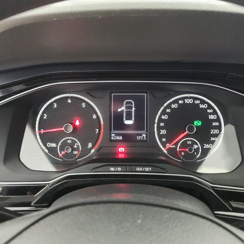 VOLKSWAGEN Polo Hatch - Foto