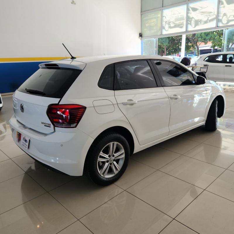 VOLKSWAGEN Polo Hatch - Foto