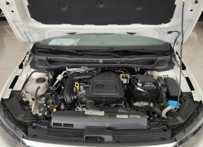 VOLKSWAGEN Polo Hatch - Foto