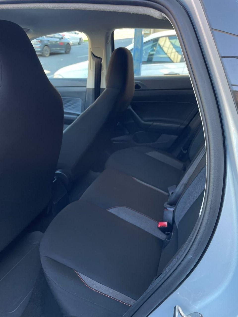 VOLKSWAGEN Polo Hatch - Foto