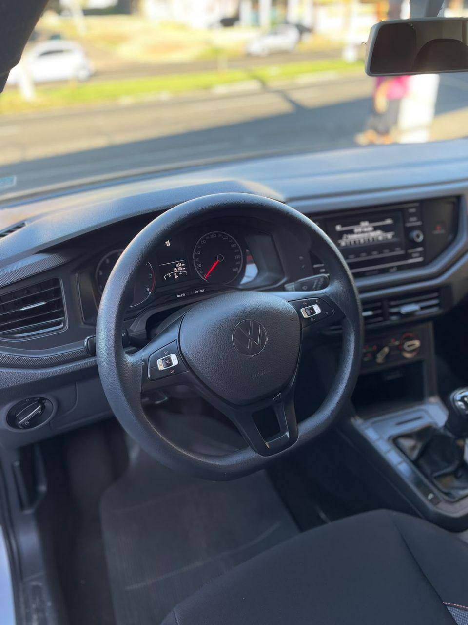 VOLKSWAGEN Polo Hatch - Foto