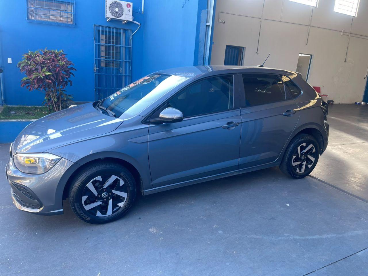 VOLKSWAGEN Polo Hatch - Foto