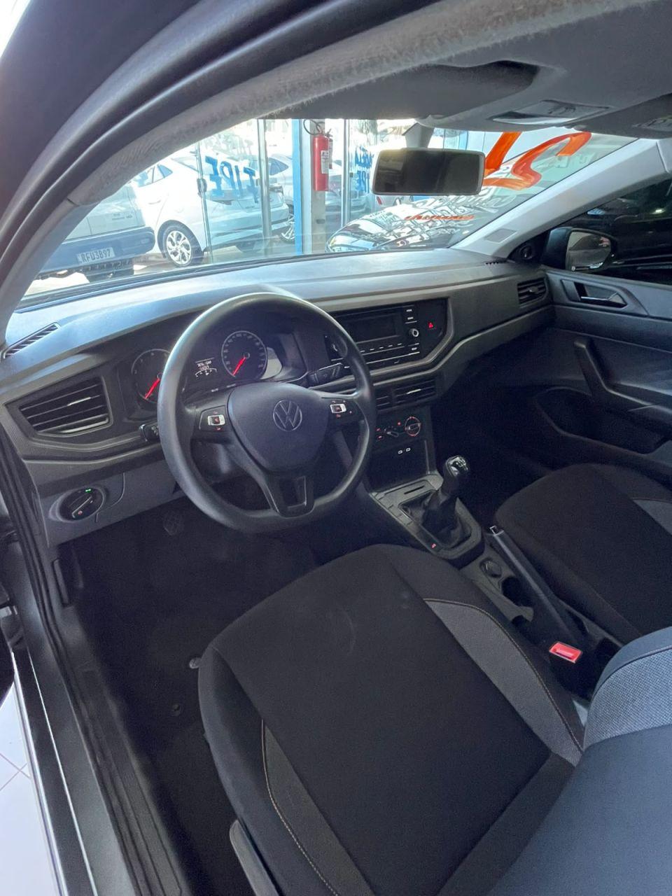 VOLKSWAGEN Polo Hatch - Foto