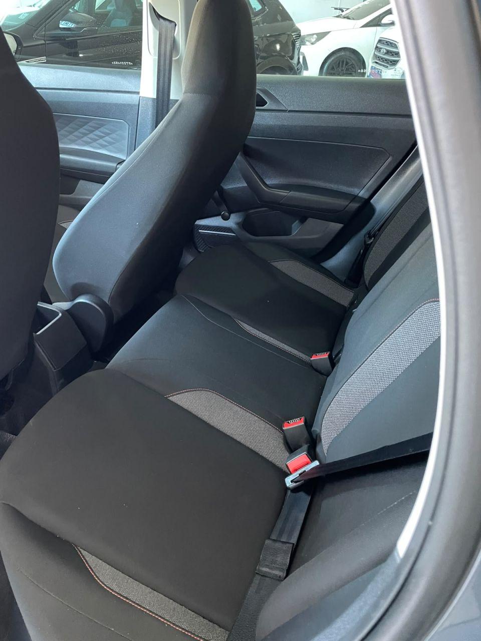 VOLKSWAGEN Polo Hatch - Foto