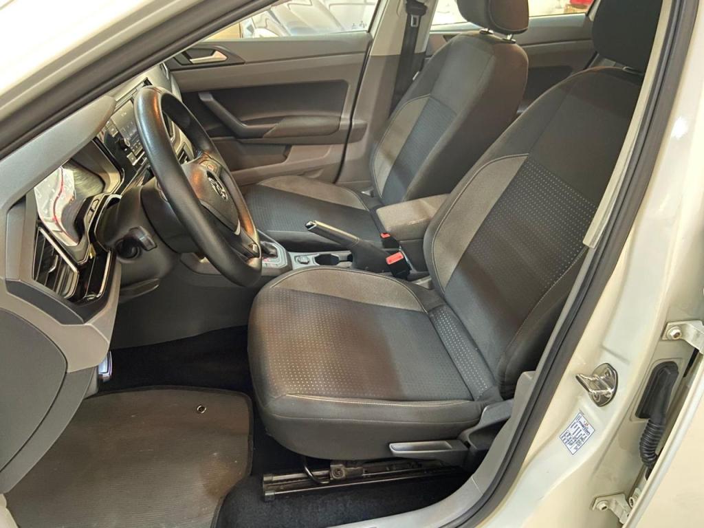 VOLKSWAGEN Polo Hatch - Foto