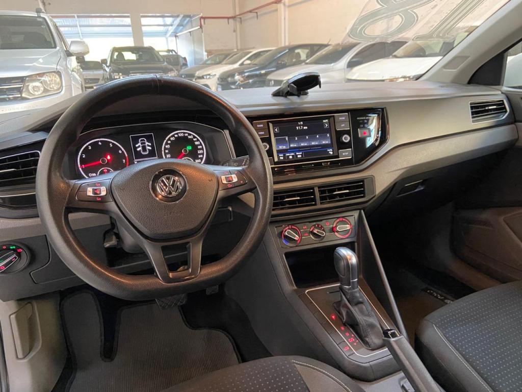 VOLKSWAGEN Polo Hatch - Foto