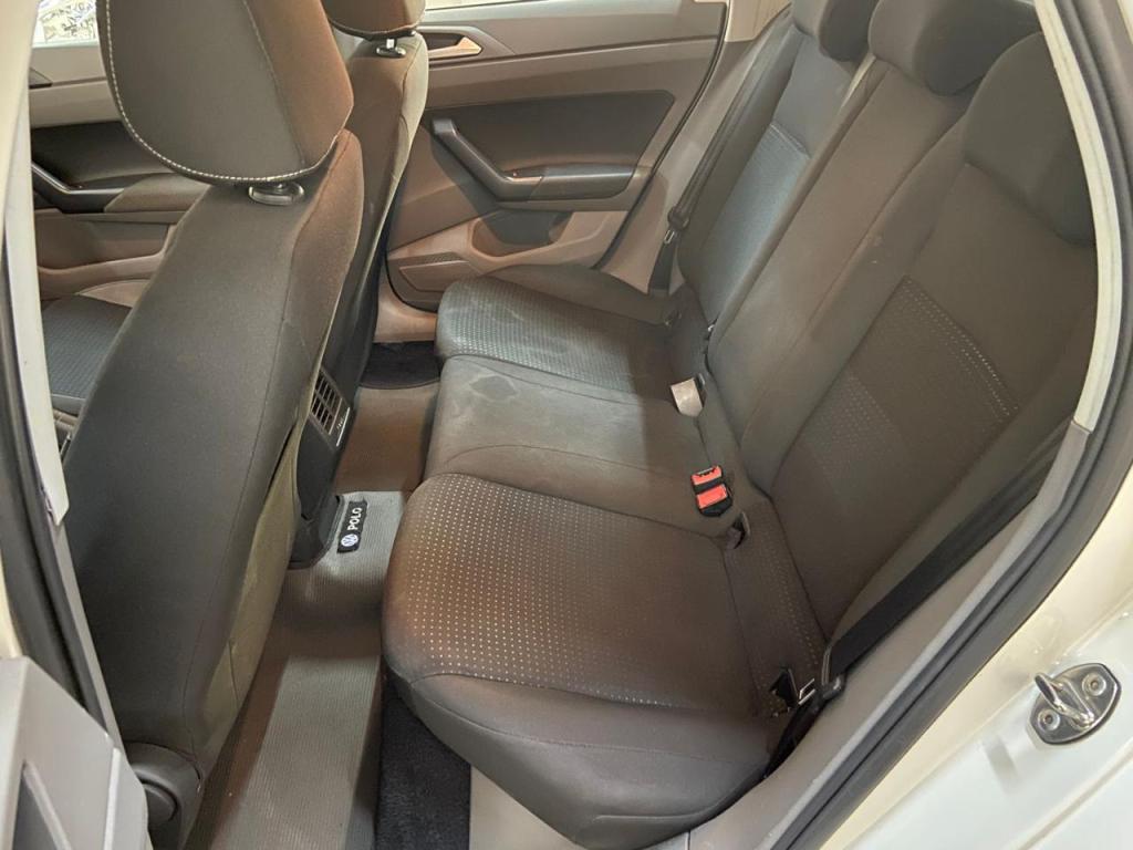 VOLKSWAGEN Polo Hatch - Foto