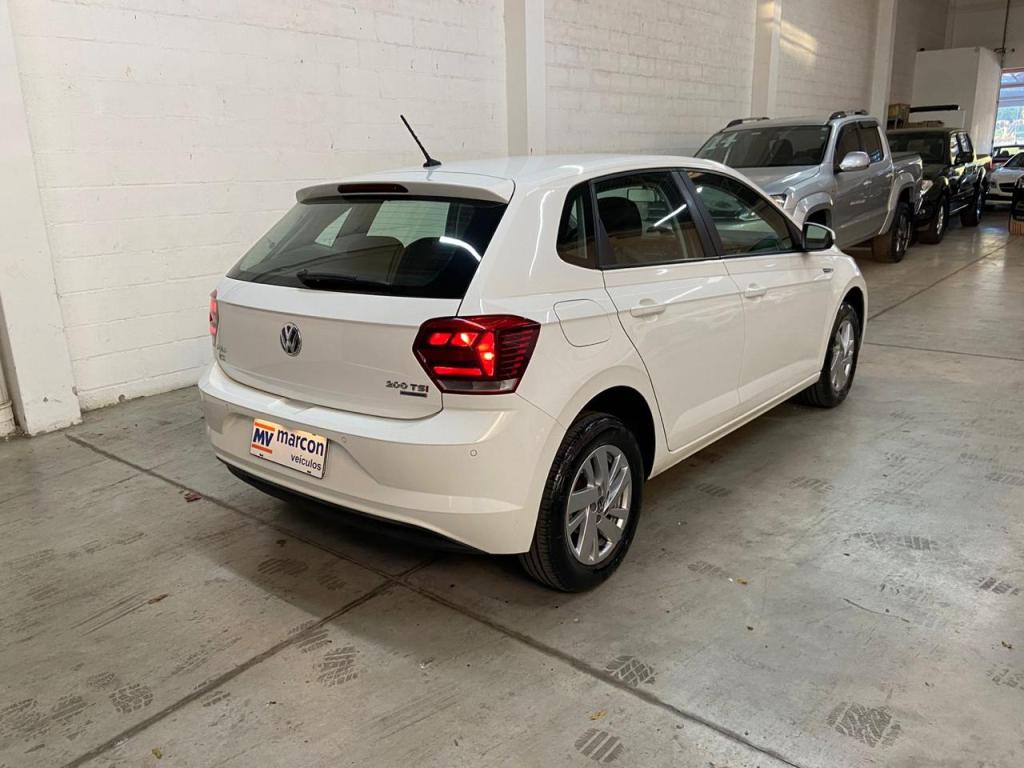 VOLKSWAGEN Polo Hatch - Foto