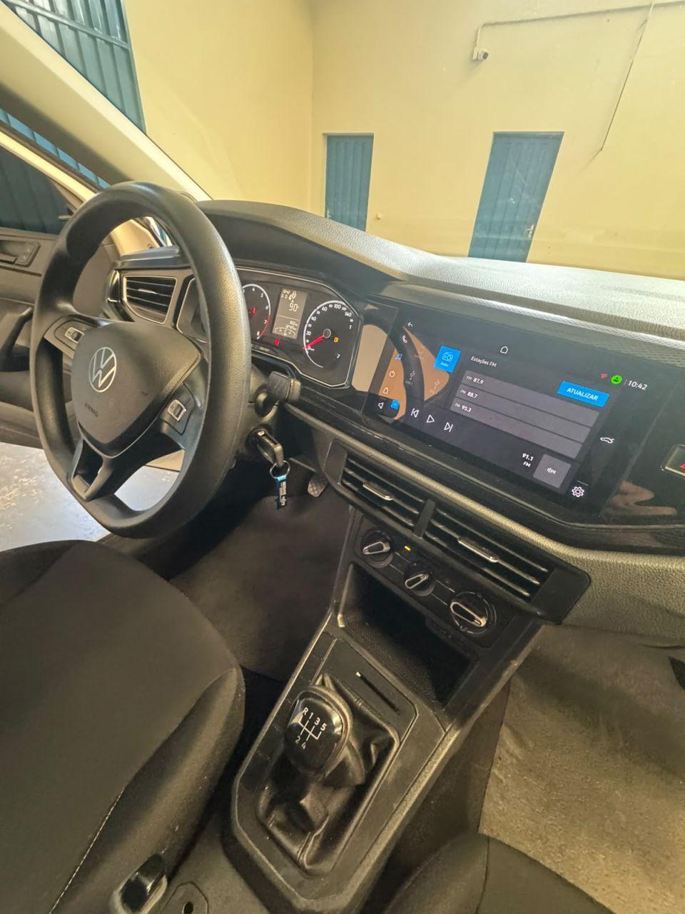 VOLKSWAGEN Polo Hatch - Foto