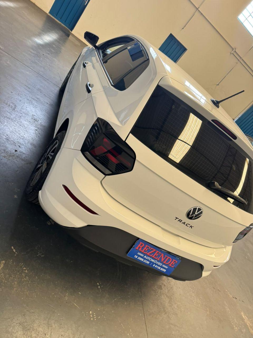 VOLKSWAGEN Polo Hatch - Foto