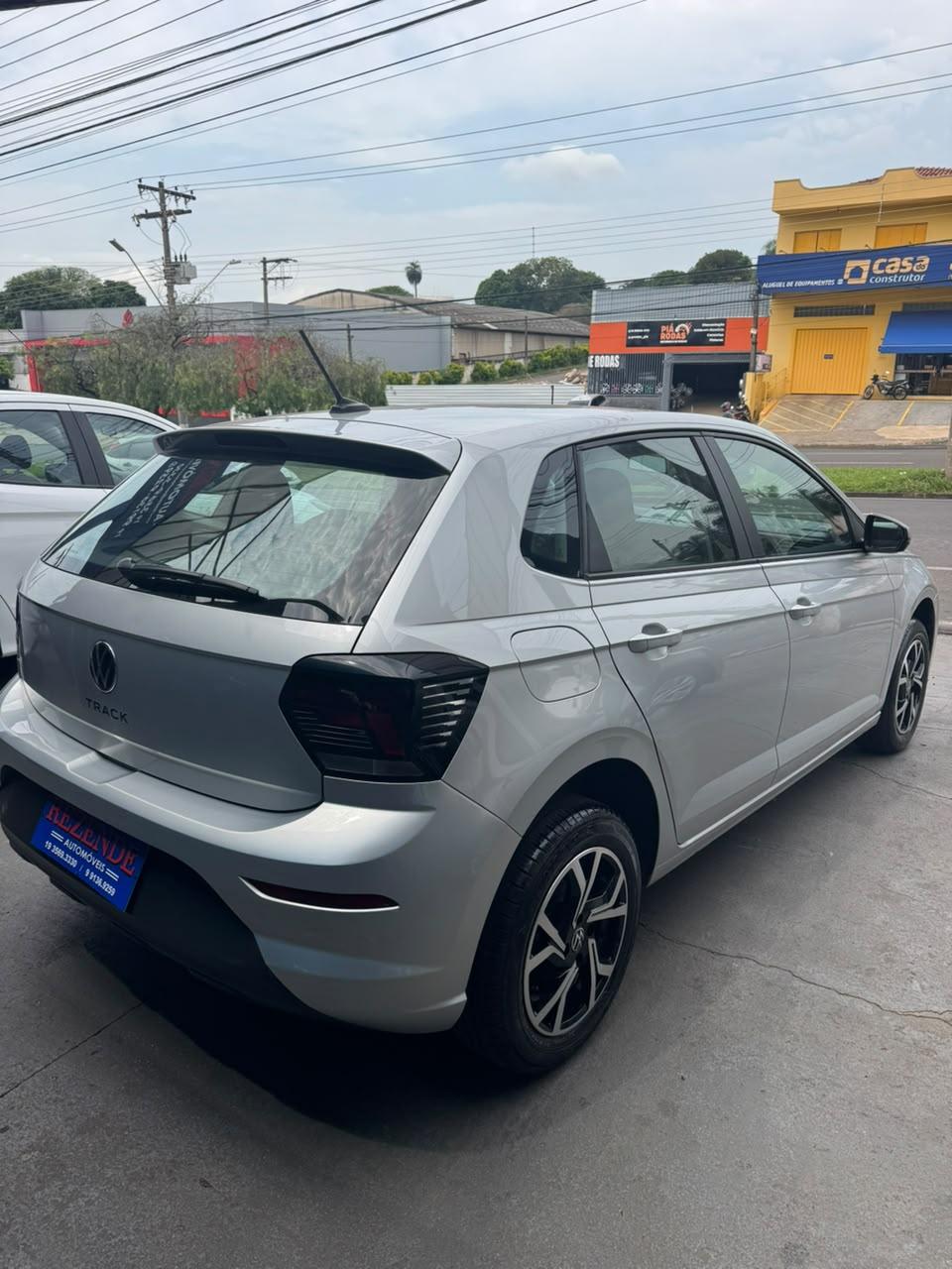 VOLKSWAGEN Polo Hatch - Foto