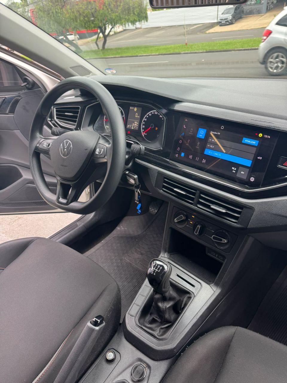 VOLKSWAGEN Polo Hatch - Foto