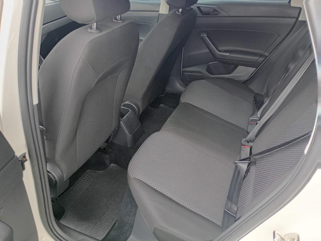VOLKSWAGEN Polo Hatch - Foto