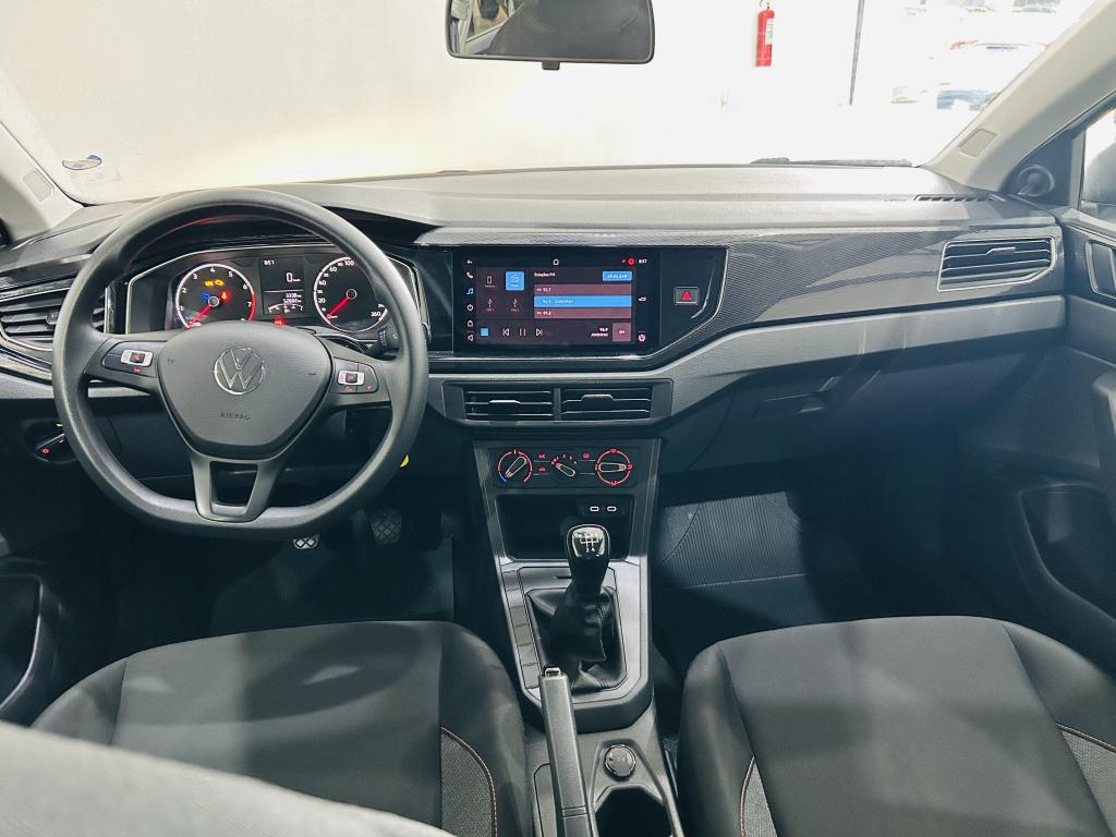 VOLKSWAGEN Polo Hatch - Foto