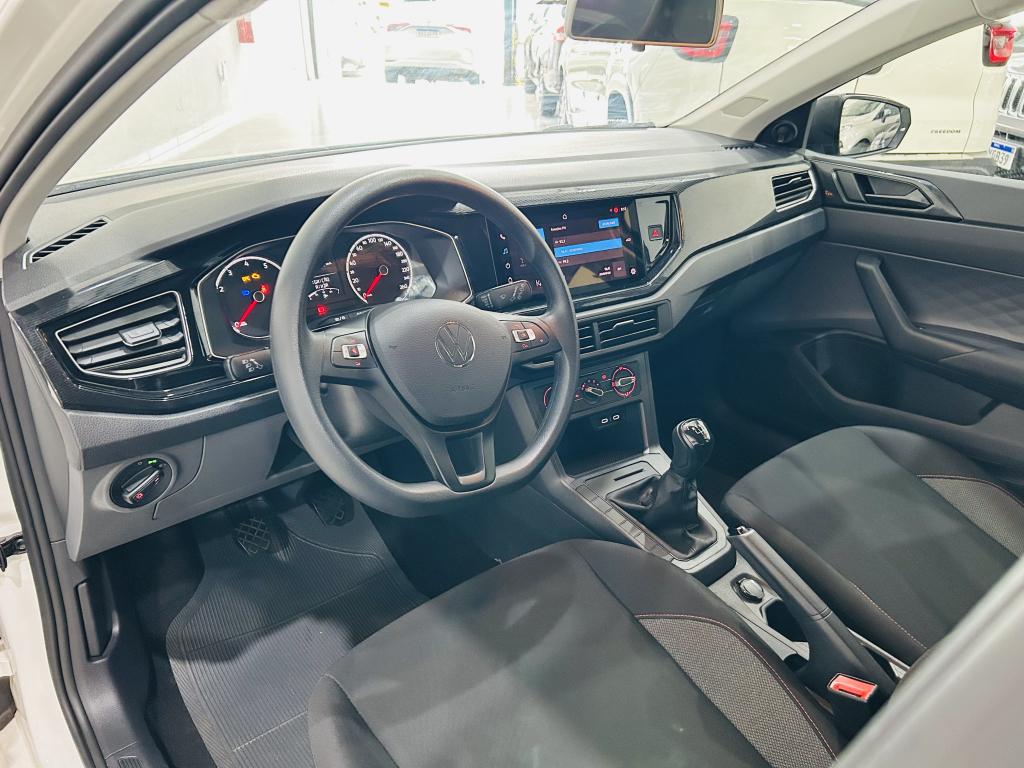 VOLKSWAGEN Polo Hatch - Foto