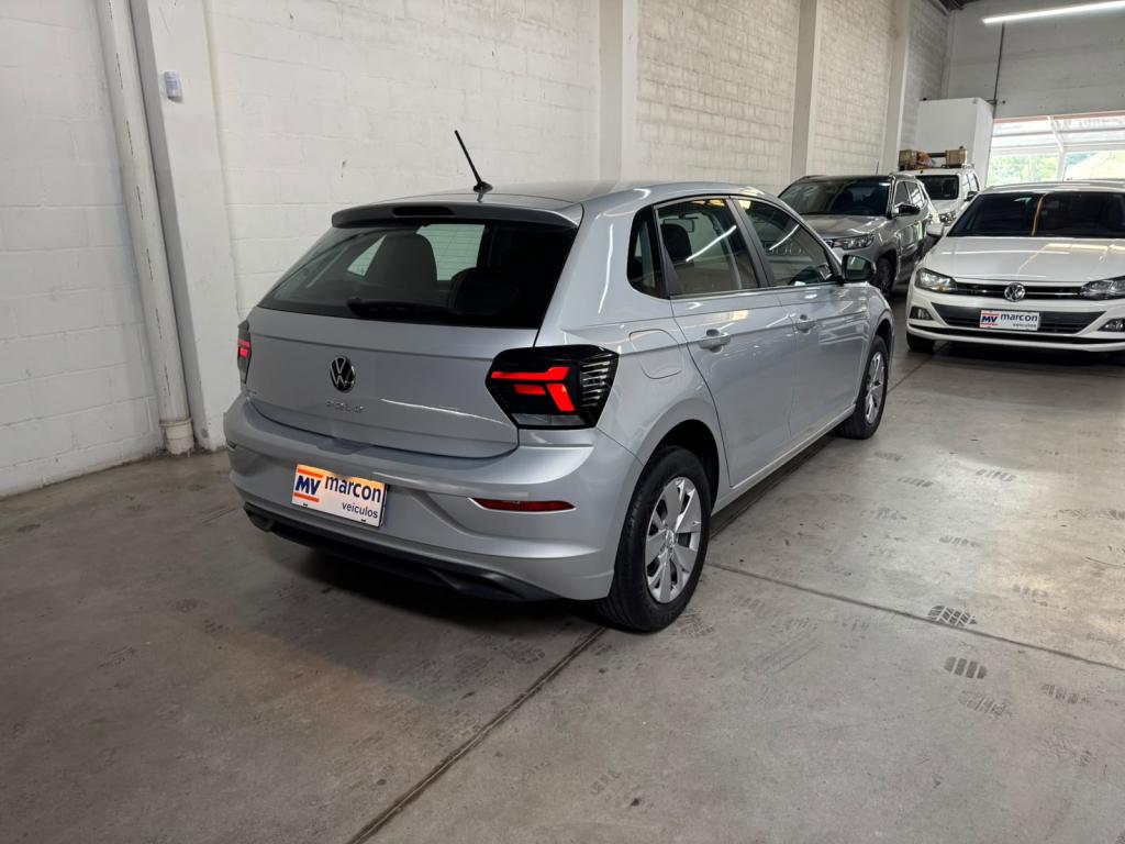 VOLKSWAGEN Polo Hatch - Foto