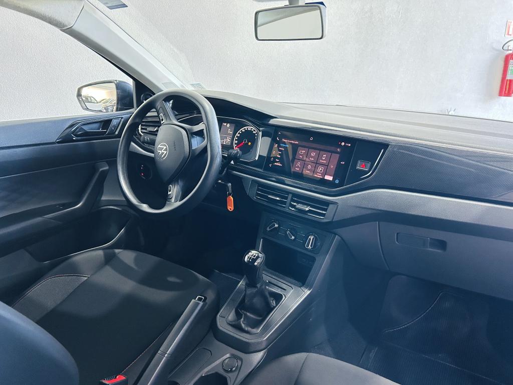 VOLKSWAGEN Polo Hatch - Foto