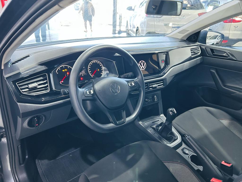 VOLKSWAGEN Polo Hatch - Foto