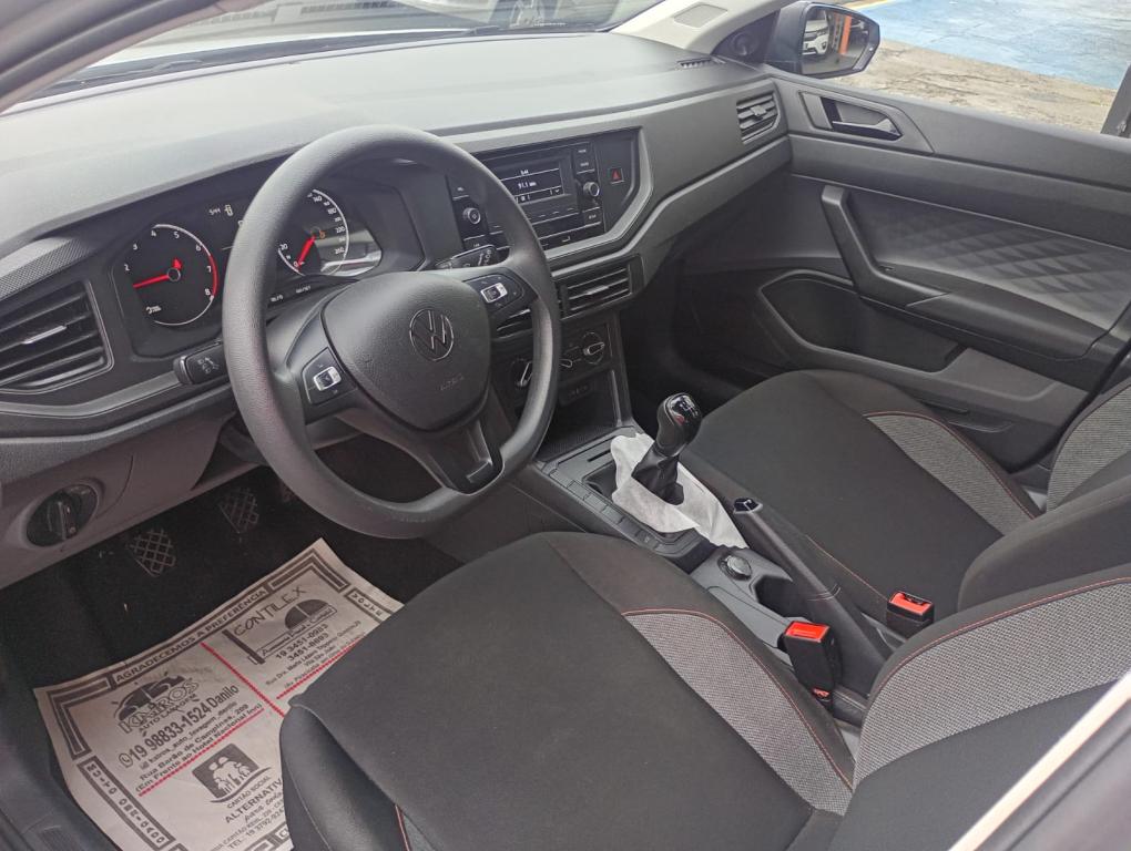 VOLKSWAGEN Polo Hatch - Foto